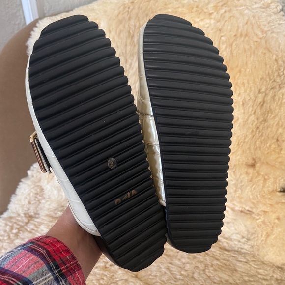 J. Crew Marlowe Croc-Embossed Italian Leather Mules - Picture 4 of 10